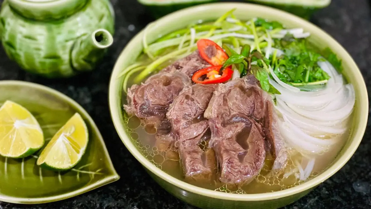 Phở Gánh 14 Lò Đúc - Quán ăn ngon Ba Đình cực nổi tiếng 