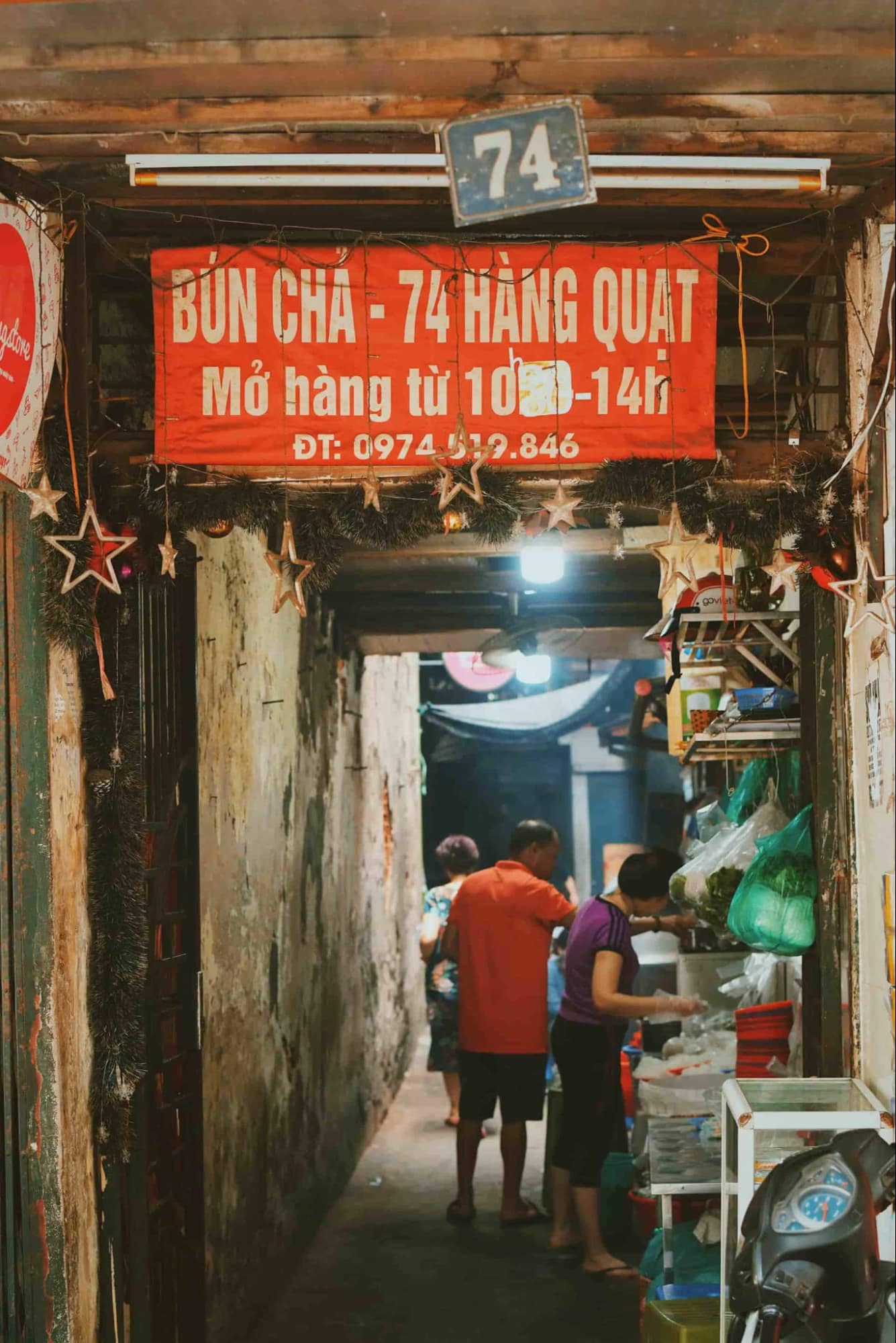 Quán bún chả Hàng Quạt