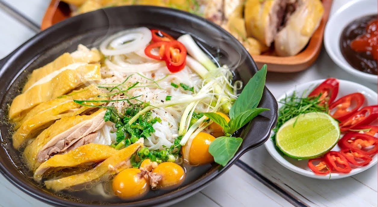 Phở Gà 36 - Phố Trần Duy Hưng: Quán ăn ngon Nam Từ Liêm nổi tiếng nhất 