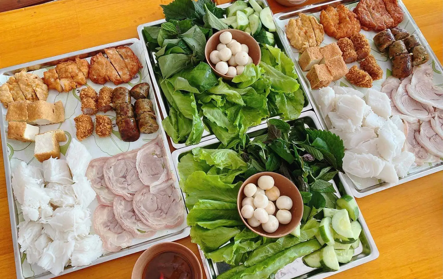 Bún đậu mắm tôm Mẹ Hiền - Quán ăn ngon ở Quận 10 siêu nổi tiếng 