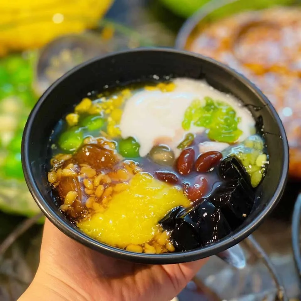 Chè 102 - Quán ăn ngon ở Hải Phòng quen thuộc 