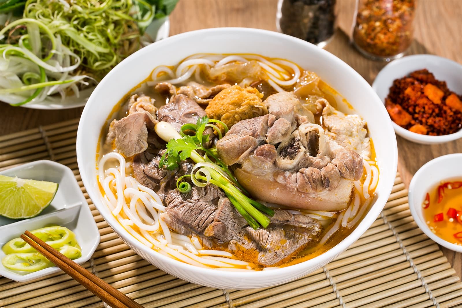 Bún Bò Huế 13 - Quán ăn ngon ở Huế quen thuộc