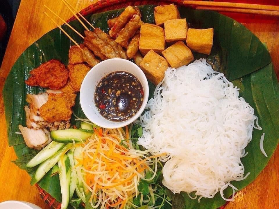 Bún đậu mắm tôm Cô Ba